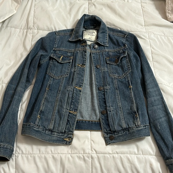 Abercrombie Blue Denim Jean Jacket - Picture 2 of 4